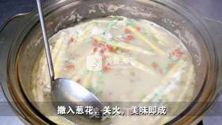 春季靓汤【绿豆小笋煲猪脚】的做法步骤：6