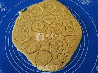 卡通黄油饼干的做法步骤:7