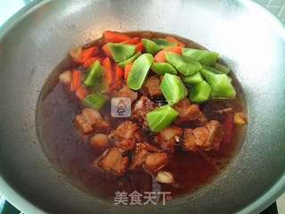 排骨烧胡萝卜莴笋的做法步骤:8