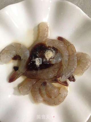 黄金脆皮虾的做法步骤:4