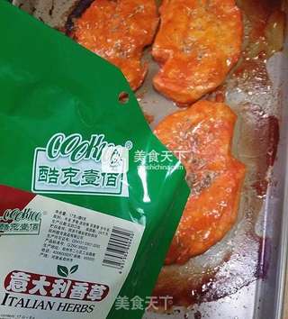 意大利香草烤鸡排的做法步骤:11