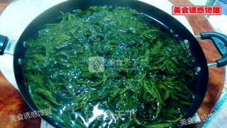 艾叶鸡蛋煎饼的做法步骤:2