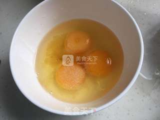 咖喱牛肉蛋包饭的做法步骤:2