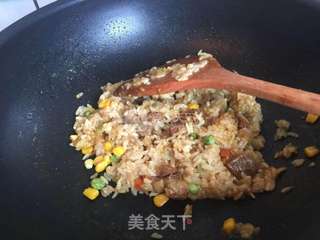 咖喱牛肉蛋包饭的做法步骤:6