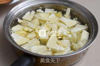 春笋五花肉的做法步骤:4