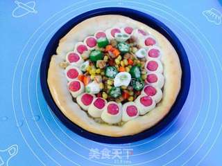 火腿花边肉丁披萨的做法步骤:7