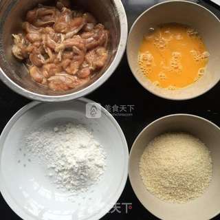 香酥鸡柳的做法步骤:2