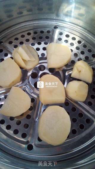 土豆可乐饼的做法步骤：2