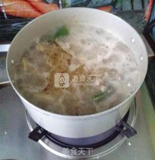 泡椒凤爪的做法步骤:7