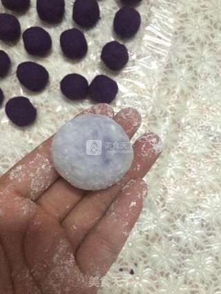 水晶紫薯汤圆的做法步骤:7
