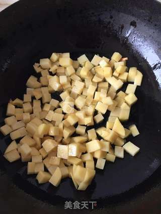 土豆炖茄子_土豆茄子泥的做法步骤:4