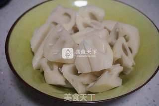 #再见渣难-九阳破壁豆浆机#猪蹄莲藕芦笋汤的做法步骤：5