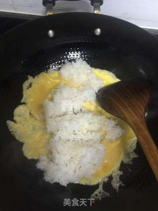 菠萝炒饭的做法步骤:8