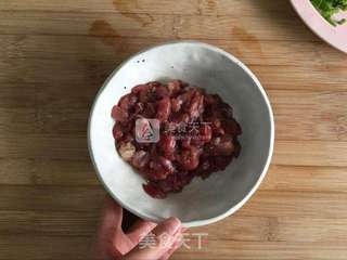 香菇酱油炒饭的做法步骤:2