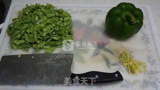扁豆炒肉末的做法步骤：1