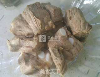 茉莉茶香烧寸排的做法步骤:3