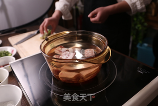 红烧肉——不炒糖色也能轻松做的做法步骤:2