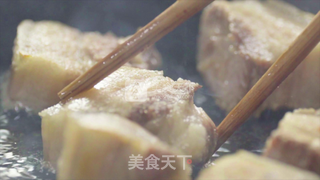 红烧肉——不炒糖色也能轻松做的做法步骤:3