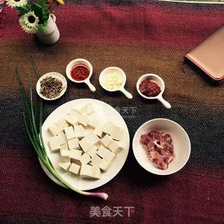 麻婆豆腐的做法步骤：1