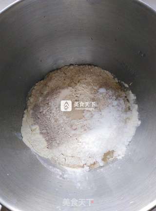 #ACA烘焙明星大赛#黑麦脆底蜂蜜卷的做法步骤：1