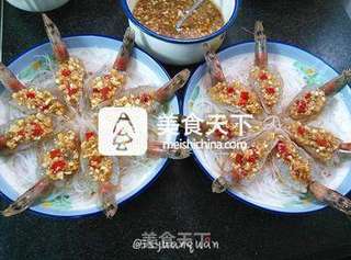 剁椒蒜蓉蒸对虾的做法步骤:7