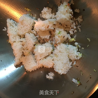 小朋友最爱的彩色炒饭的做法步骤:6