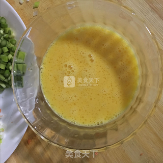 小朋友最爱的彩色炒饭的做法步骤:3