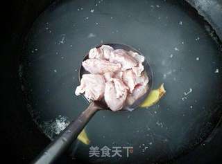 香菇虫草参鸽汤的做法步骤:5