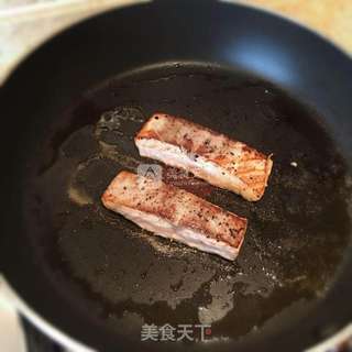 红酒汁三文鱼的做法步骤:8