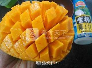 芒果椰汁西米露的做法步骤:2