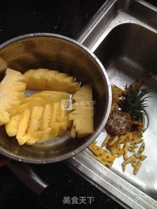 菠萝咕噜肉的做法步骤:3