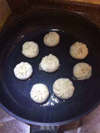 牛肉生煎包的做法步骤:8