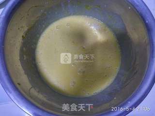 #ACA烘焙明星大赛#抹茶戚风蛋糕的做法步骤：5