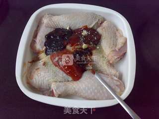 #ACA烘焙明星大赛#三酱烤鸡腿的做法步骤：2