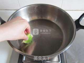糖醋鱼块的做法步骤：2