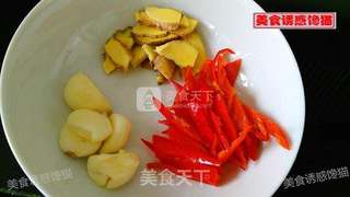 黄焖鸭的做法步骤:2