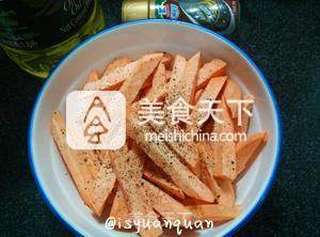 #ACA第三届烘焙明星大赛#香烤黑椒红薯条的做法步骤:3