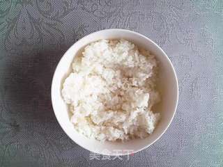【金枪鱼饭团】的做法步骤:3