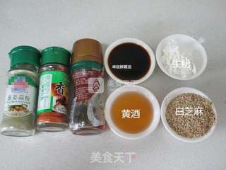 #ACA烘焙明星大赛#芝麻牙签牛肉的做法步骤:2