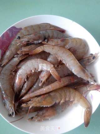 #ACA烘焙明星大赛#黄油蒜蓉烤大虾的做法步骤：1