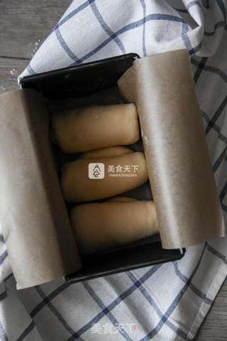 #ACA烘焙明星大赛#金枪鱼蔬菜混合三明治的做法步骤:7