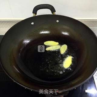 红烧罗非鱼的做法步骤：2