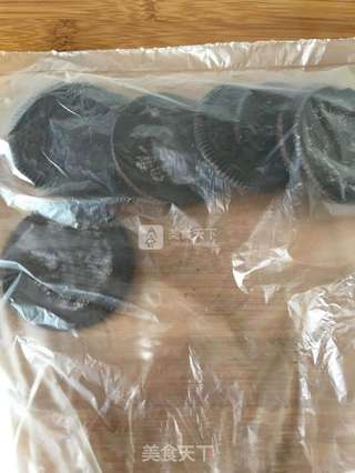 奥利奥蔓越莓盆栽冰淇淋的做法步骤:13
