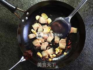 初夏瘦身美容餐桌上解腻开胃的麻辣手撕五花肉包菜的做法步骤:8