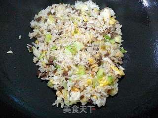 美味家常牛肉炒饭的做法步骤:6