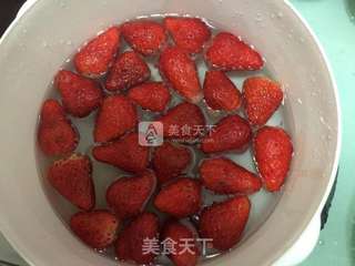 草莓冰沙的做法步骤:5