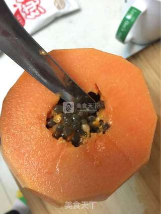 木瓜鲜奶冻的做法步骤:3