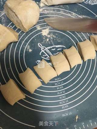 葱香酱肉大包子的做法步骤:10