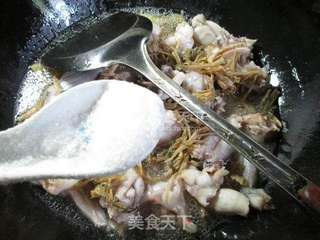 笋干菜煮牛蛙的做法步骤：9