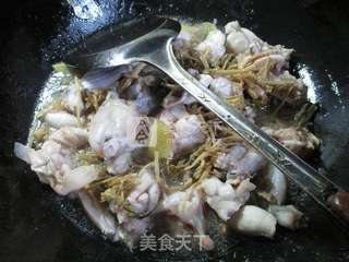 笋干菜煮牛蛙的做法步骤：7